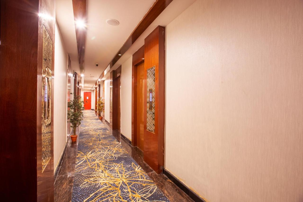 Kingston Hotel บังกาลอร์ ภายนอก รูปภาพ