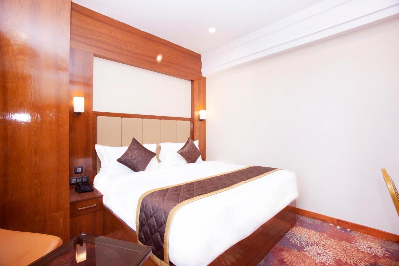 Kingston Hotel บังกาลอร์ ภายนอก รูปภาพ