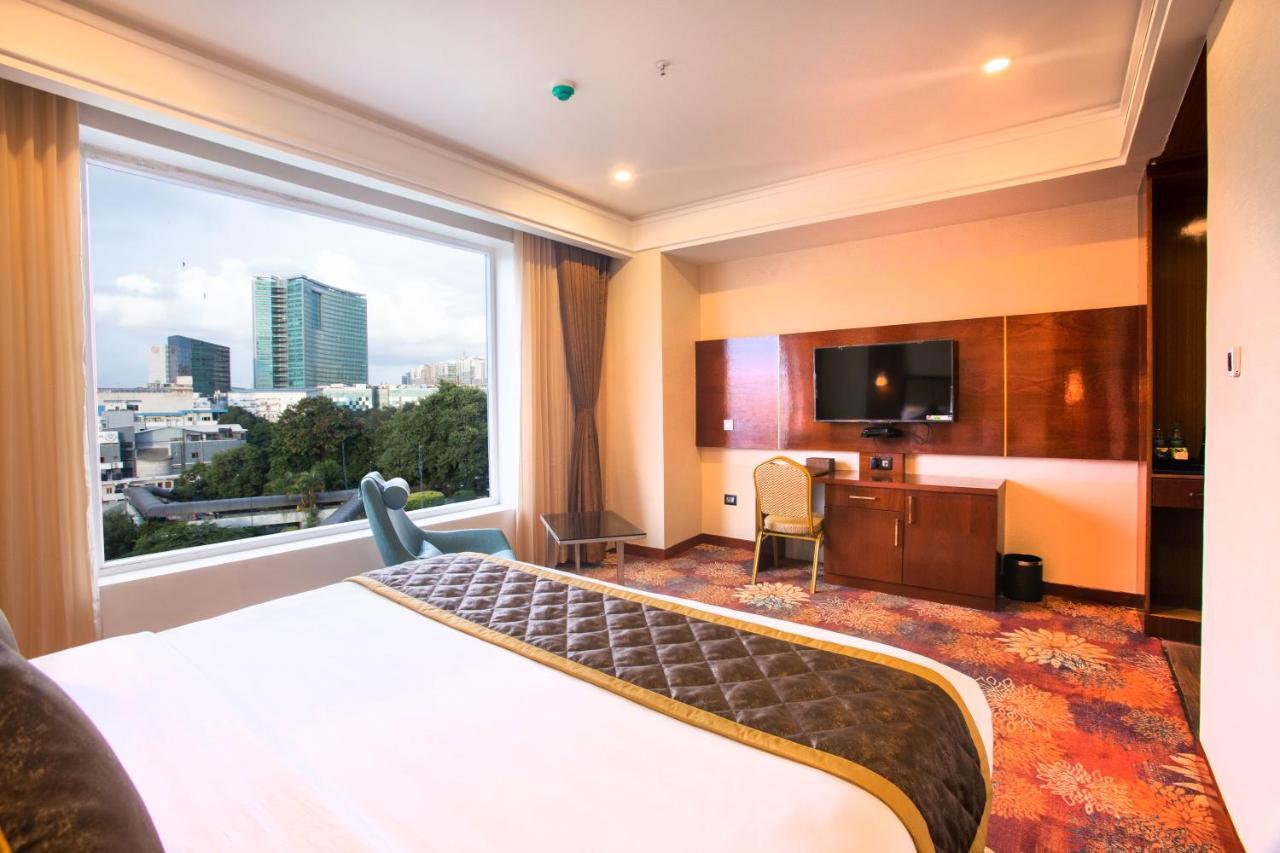 Kingston Hotel บังกาลอร์ ภายนอก รูปภาพ