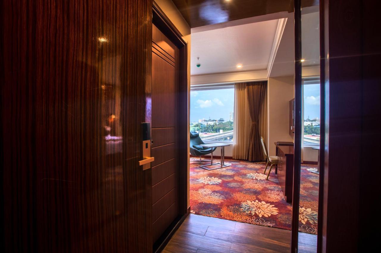Kingston Hotel บังกาลอร์ ภายนอก รูปภาพ