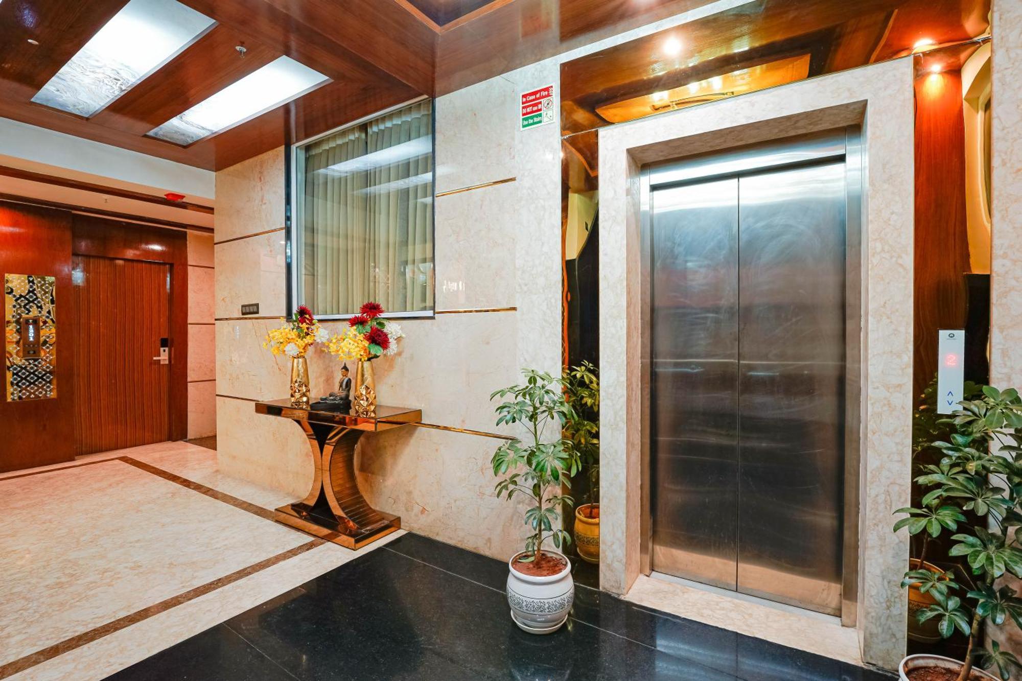 Kingston Hotel บังกาลอร์ ภายนอก รูปภาพ