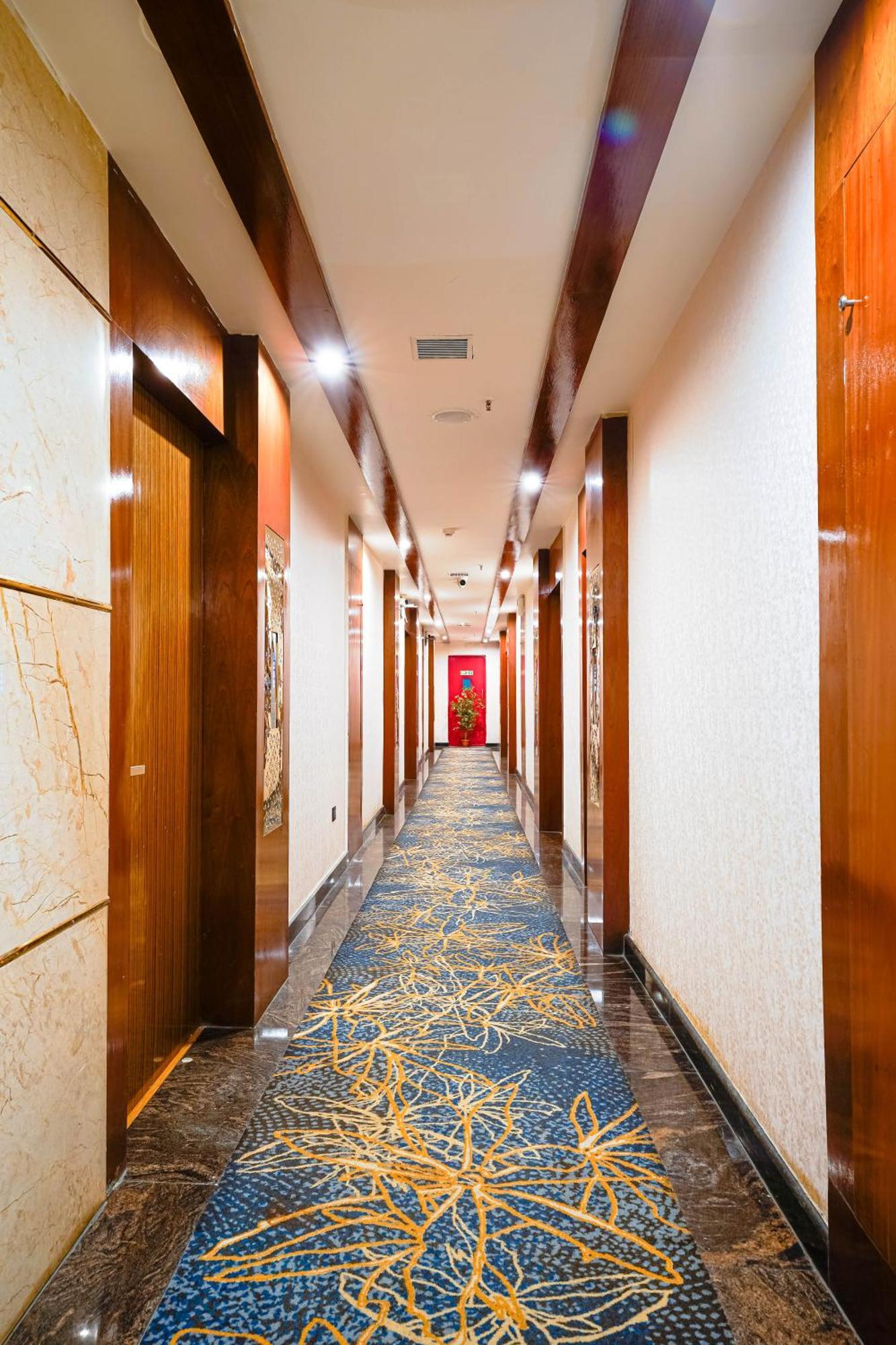 Kingston Hotel บังกาลอร์ ภายนอก รูปภาพ