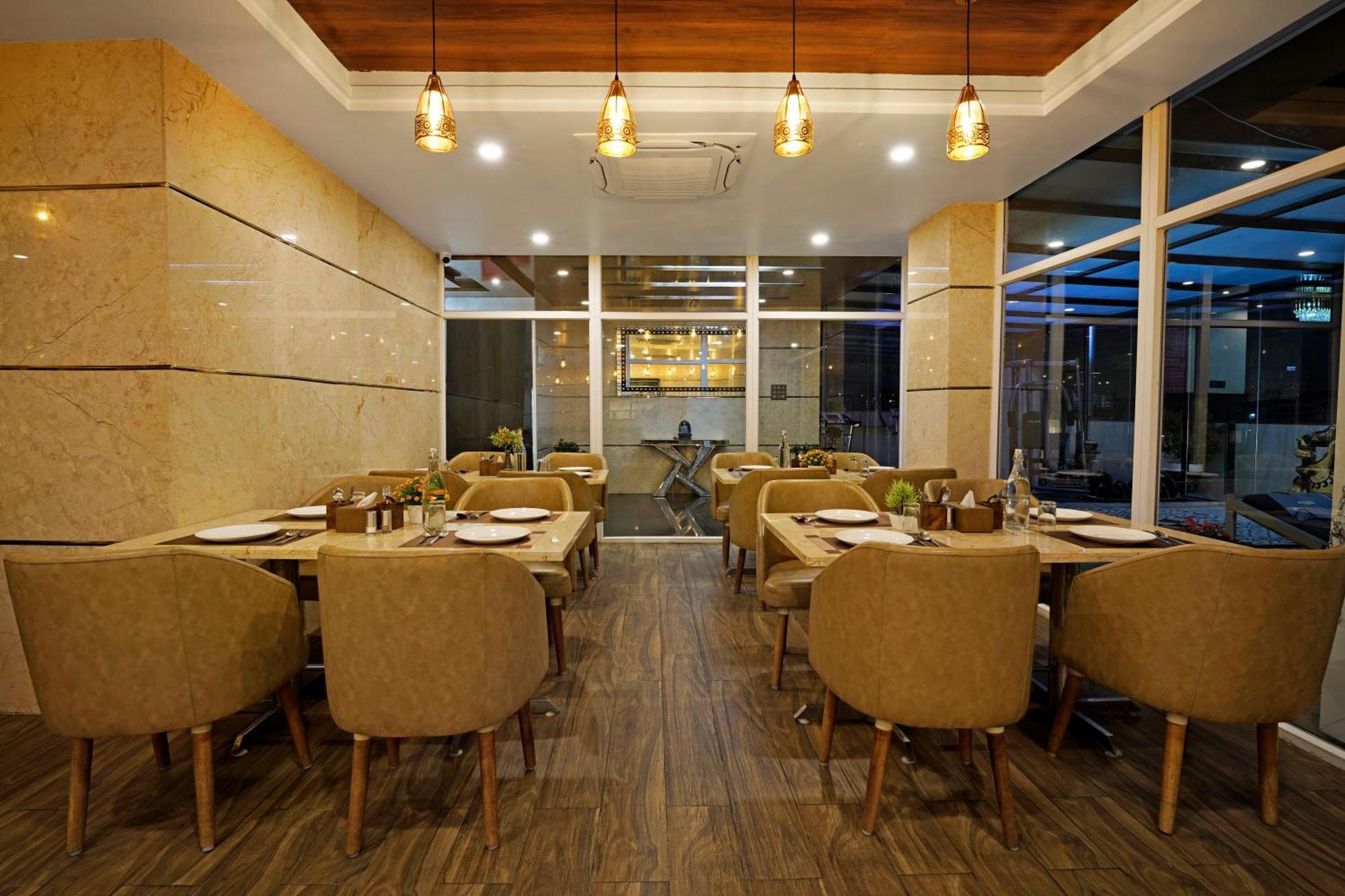 Kingston Hotel บังกาลอร์ ภายนอก รูปภาพ