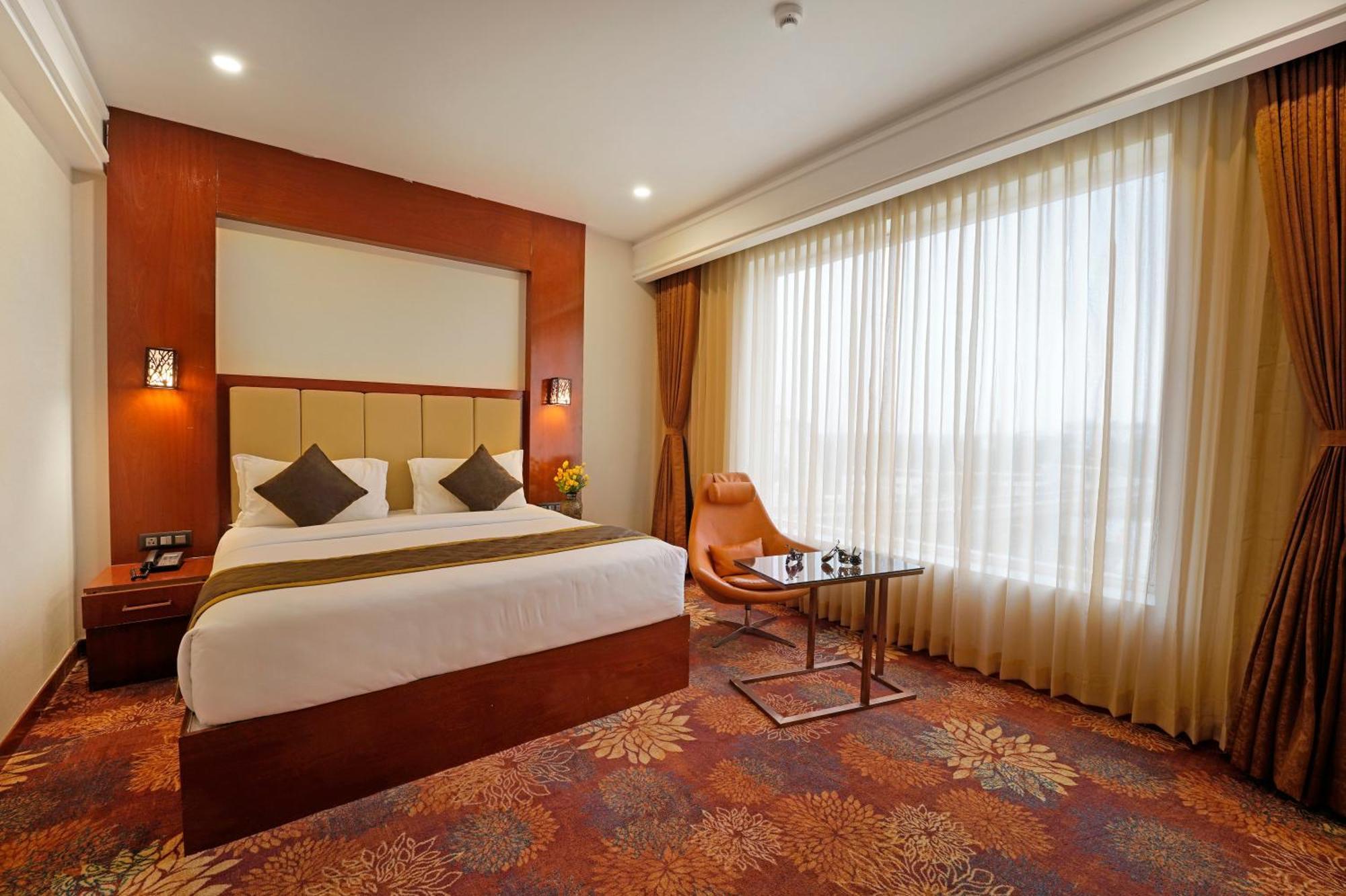 Kingston Hotel บังกาลอร์ ภายนอก รูปภาพ