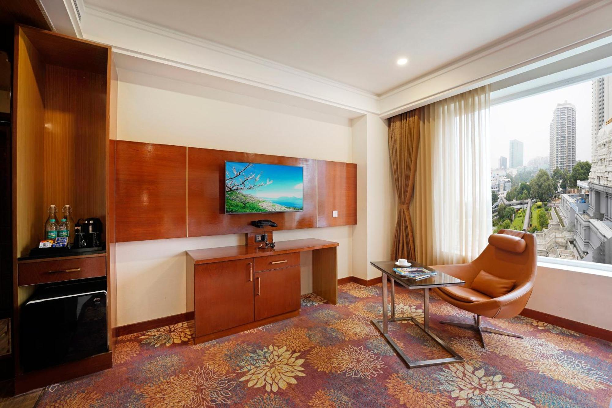 Kingston Hotel บังกาลอร์ ภายนอก รูปภาพ