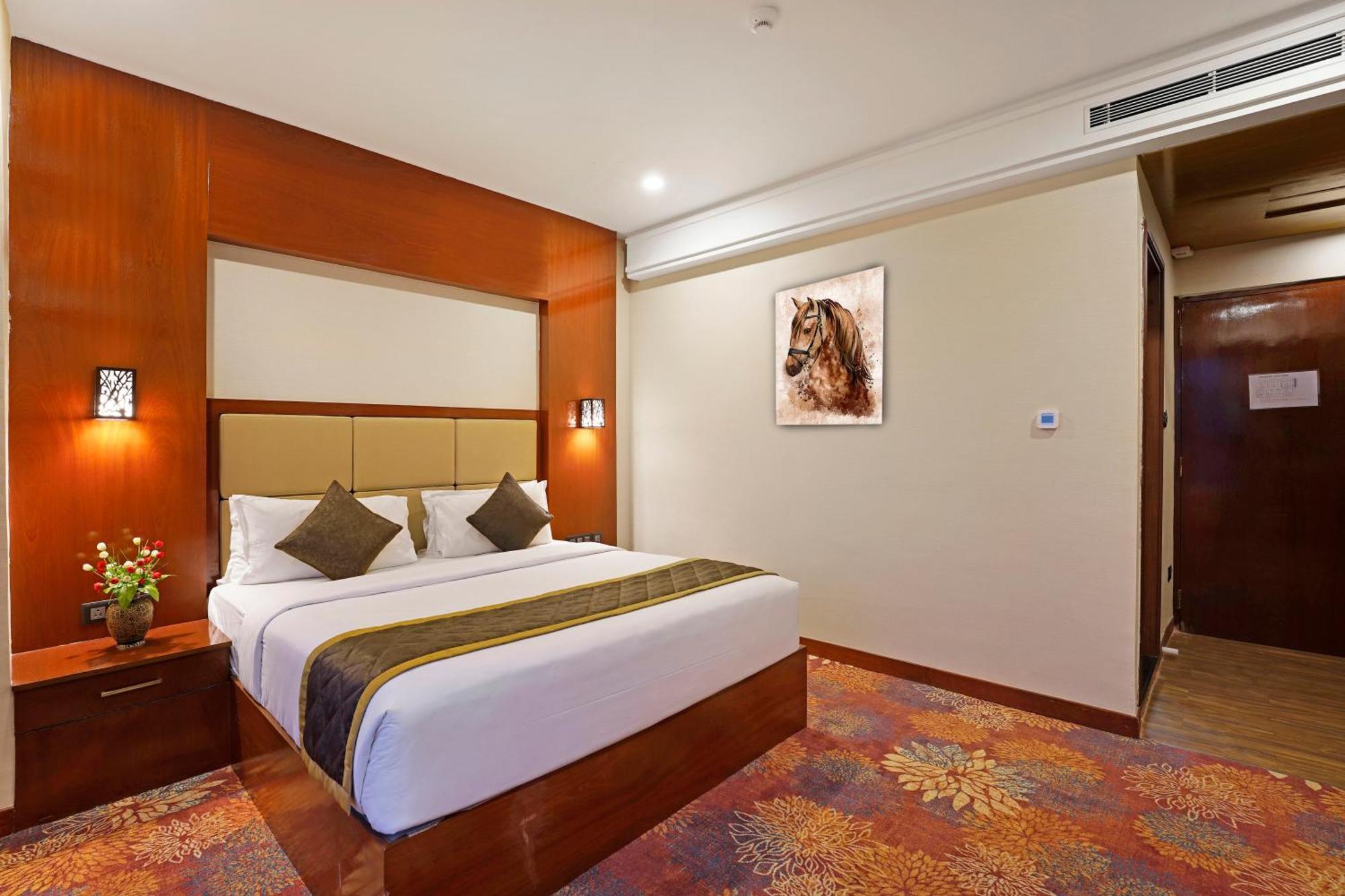 Kingston Hotel บังกาลอร์ ภายนอก รูปภาพ